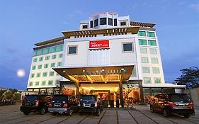 Grand Rocky Hotel Padang