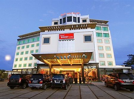 Grand Rocky Hotel Bukittinggi Bagian luar foto