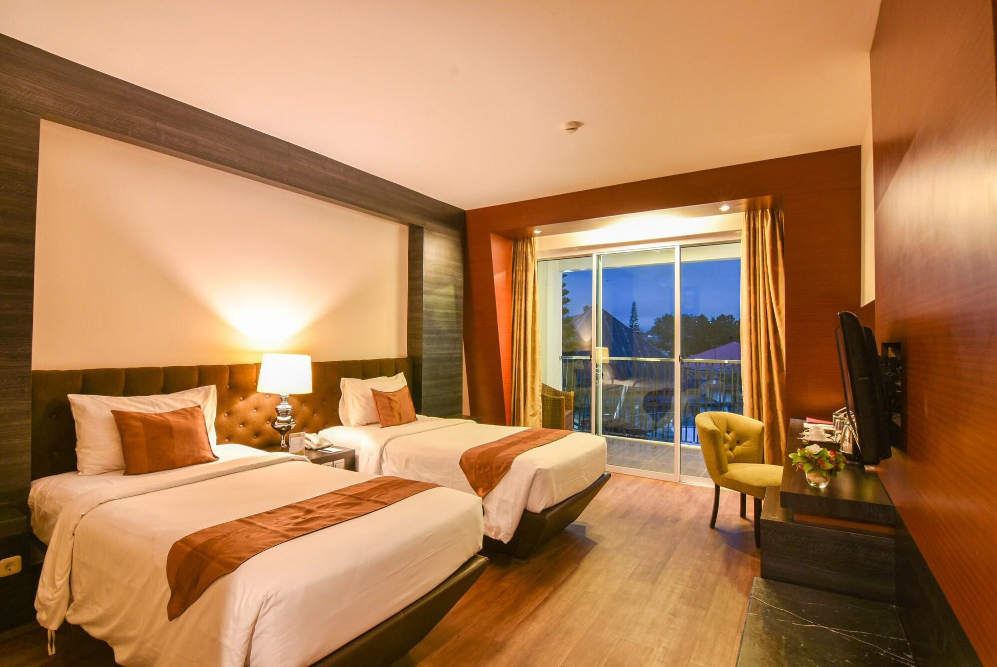 Grand Rocky Hotel Bukittinggi Bagian luar foto