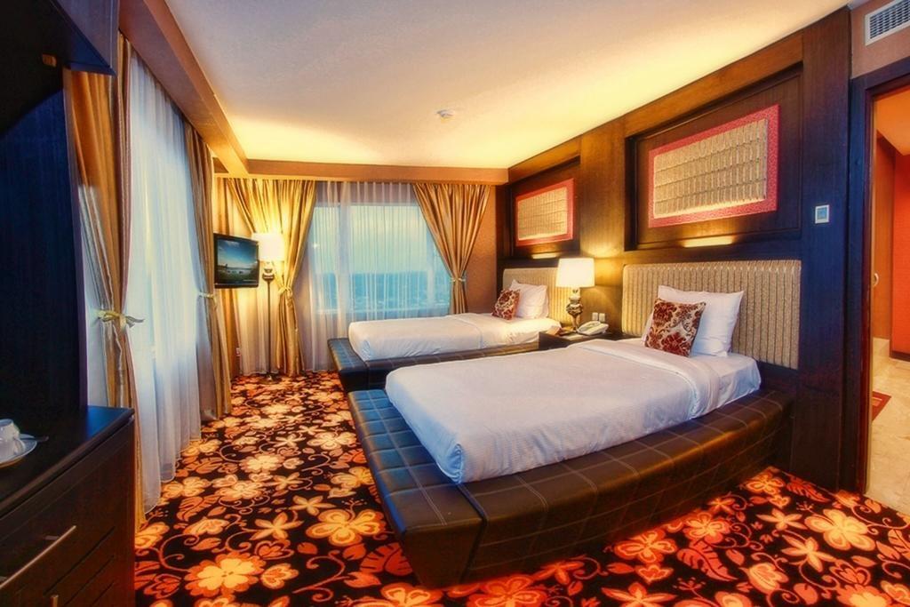 Grand Rocky Hotel Bukittinggi Bagian luar foto